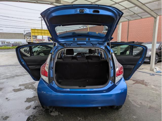 アクア S 純正SDナビ BTオーディオ ETC バックカメラ ワンセグTV スマートキー プッシュスタート オートライト LEDヘッドライト 車線逸脱警報装置 アイドリングストップ ステアリングリモコン(59枚目)