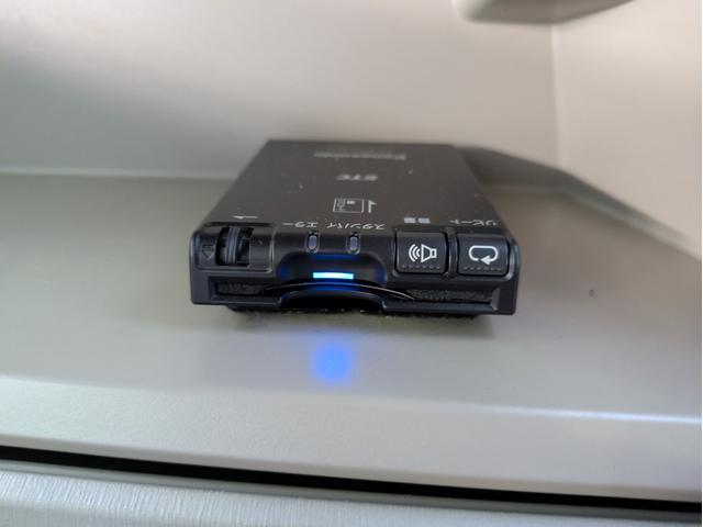 プリウスアルファ S 社外SDナビ BTオーディオ ETC バックカメラ オートライト LEDヘッドライト フロントフォグランプ 純正16インチAW アイドリングストップ ステアリングリモコン プッシュスタート(21枚目)