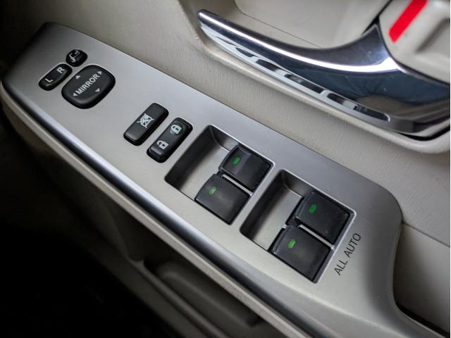 プリウスアルファ S 社外SDナビ BTオーディオ ETC バックカメラ オートライト LEDヘッドライト フロントフォグランプ 純正16インチAW アイドリングストップ ステアリングリモコン プッシュスタート(26枚目)