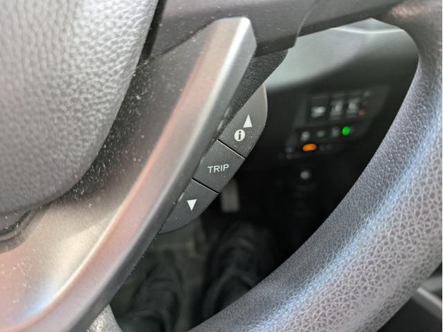 フリード＋ハイブリッド ハイブリッドＧ・ホンダセンシング　純正ＳＤナビ　ＢＴオーディオ　ＥＴＣ　バックカメラ　ＵＳＢ入力端子　フルセグＴＶ　両側電動スライドドア　追従クルコン　衝突軽減ブレーキ　車線逸脱警報　オートライト　ＬＥＤヘッドライト　ウォークスルー（18枚目）