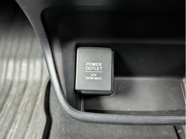 フリード＋ハイブリッド ハイブリッドＧ・ホンダセンシング　純正ＳＤナビ　ＢＴオーディオ　ＥＴＣ　バックカメラ　ＵＳＢ入力端子　フルセグＴＶ　両側電動スライドドア　追従クルコン　衝突軽減ブレーキ　車線逸脱警報　オートライト　ＬＥＤヘッドライト　ウォークスルー（29枚目）