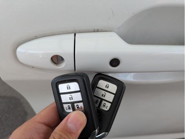 フリード＋ハイブリッド ハイブリッドＧ・ホンダセンシング　純正ＳＤナビ　ＢＴオーディオ　ＥＴＣ　バックカメラ　ＵＳＢ入力端子　フルセグＴＶ　両側電動スライドドア　追従クルコン　衝突軽減ブレーキ　車線逸脱警報　オートライト　ＬＥＤヘッドライト　ウォークスルー（35枚目）