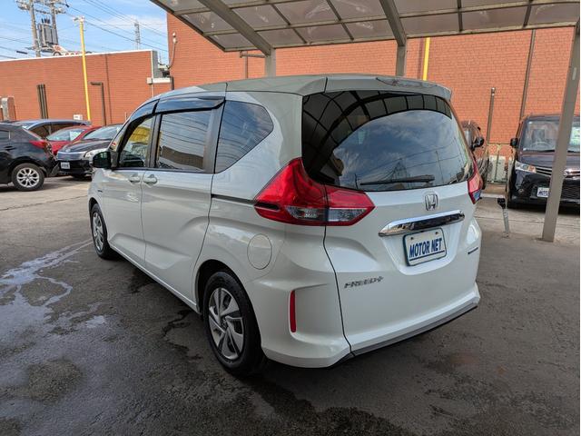 フリード＋ハイブリッド ハイブリッドＧ・ホンダセンシング　純正ＳＤナビ　ＢＴオーディオ　ＥＴＣ　バックカメラ　ＵＳＢ入力端子　フルセグＴＶ　両側電動スライドドア　追従クルコン　衝突軽減ブレーキ　車線逸脱警報　オートライト　ＬＥＤヘッドライト　ウォークスルー（39枚目）