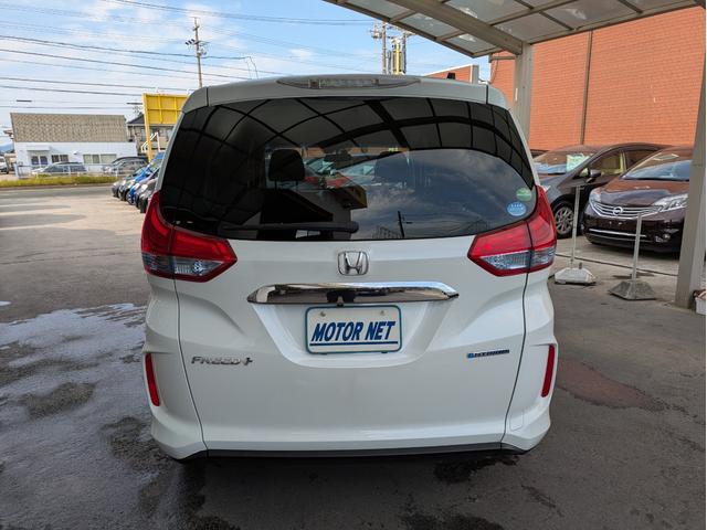 フリード＋ハイブリッド ハイブリッドＧ・ホンダセンシング　純正ＳＤナビ　ＢＴオーディオ　ＥＴＣ　バックカメラ　ＵＳＢ入力端子　フルセグＴＶ　両側電動スライドドア　追従クルコン　衝突軽減ブレーキ　車線逸脱警報　オートライト　ＬＥＤヘッドライト　ウォークスルー（43枚目）