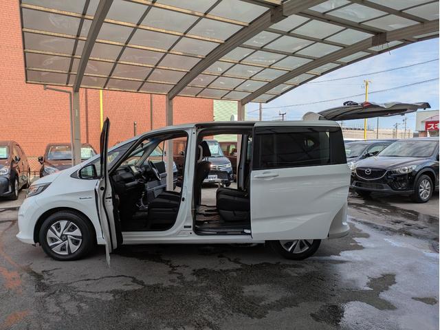 フリード＋ハイブリッド ハイブリッドＧ・ホンダセンシング　純正ＳＤナビ　ＢＴオーディオ　ＥＴＣ　バックカメラ　ＵＳＢ入力端子　フルセグＴＶ　両側電動スライドドア　追従クルコン　衝突軽減ブレーキ　車線逸脱警報　オートライト　ＬＥＤヘッドライト　ウォークスルー（50枚目）