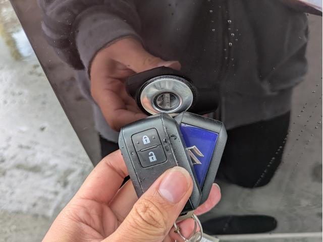 ワゴンＲスティングレー ハイブリッドＸ　社外ナビ　バックカメラ　Ｂｌｕｅｔｏｏｔｈオーディオ　フルセグＴＶ　諸突軽減ブレーキ　アイドリングストップ　ＥＴＣ　オートエアコン　スマートキー　Ｐスタート　ＬＥＤヘッド　フォグランプ　純正１４ＡＷ（32枚目）