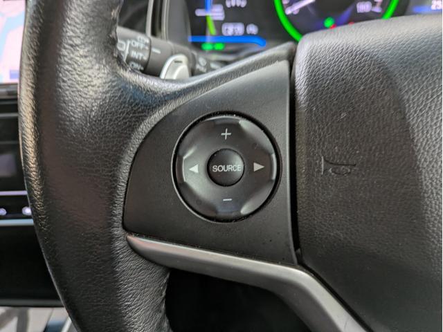 シャトル ハイブリッドＸ　純正ナビ　バックカメラ　フルセグＴＶ　Ｂｌｕｅｔｏｏｔｈオーディオ　ＬＥＤヘッドライト　スマートキー　プッシュスタート　オートエアコン　ＥＴＣ　クルコン　ウインカーミラー　衝突軽減ブレーキ（15枚目）