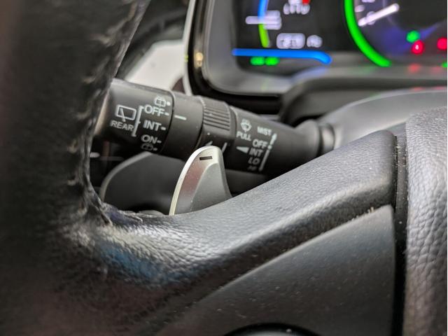 シャトル ハイブリッドＸ　純正ナビ　バックカメラ　フルセグＴＶ　Ｂｌｕｅｔｏｏｔｈオーディオ　ＬＥＤヘッドライト　スマートキー　プッシュスタート　オートエアコン　ＥＴＣ　クルコン　ウインカーミラー　衝突軽減ブレーキ（18枚目）