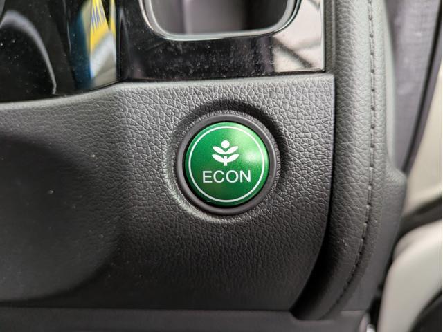 シャトル ハイブリッドＸ　純正ナビ　バックカメラ　フルセグＴＶ　Ｂｌｕｅｔｏｏｔｈオーディオ　ＬＥＤヘッドライト　スマートキー　プッシュスタート　オートエアコン　ＥＴＣ　クルコン　ウインカーミラー　衝突軽減ブレーキ（31枚目）