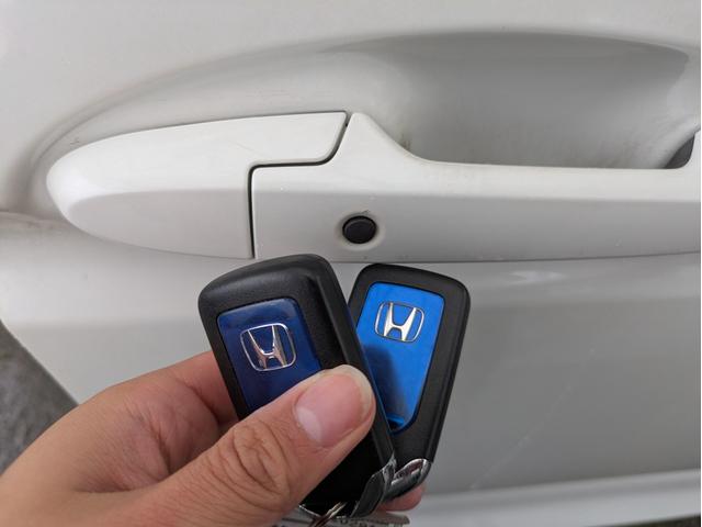 シャトル ハイブリッドＸ　純正ナビ　バックカメラ　フルセグＴＶ　Ｂｌｕｅｔｏｏｔｈオーディオ　ＬＥＤヘッドライト　スマートキー　プッシュスタート　オートエアコン　ＥＴＣ　クルコン　ウインカーミラー　衝突軽減ブレーキ（35枚目）