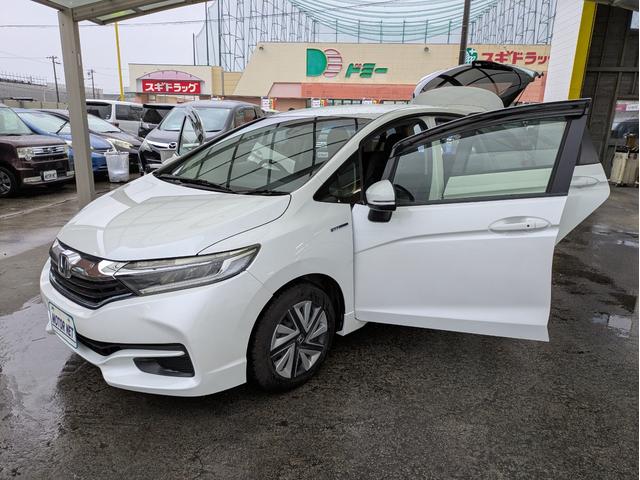 シャトル ハイブリッドＸ　純正ナビ　バックカメラ　フルセグＴＶ　Ｂｌｕｅｔｏｏｔｈオーディオ　ＬＥＤヘッドライト　スマートキー　プッシュスタート　オートエアコン　ＥＴＣ　クルコン　ウインカーミラー　衝突軽減ブレーキ（54枚目）