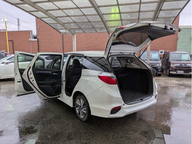 シャトル ハイブリッドＸ　純正ナビ　バックカメラ　フルセグＴＶ　Ｂｌｕｅｔｏｏｔｈオーディオ　ＬＥＤヘッドライト　スマートキー　プッシュスタート　オートエアコン　ＥＴＣ　クルコン　ウインカーミラー　衝突軽減ブレーキ（60枚目）