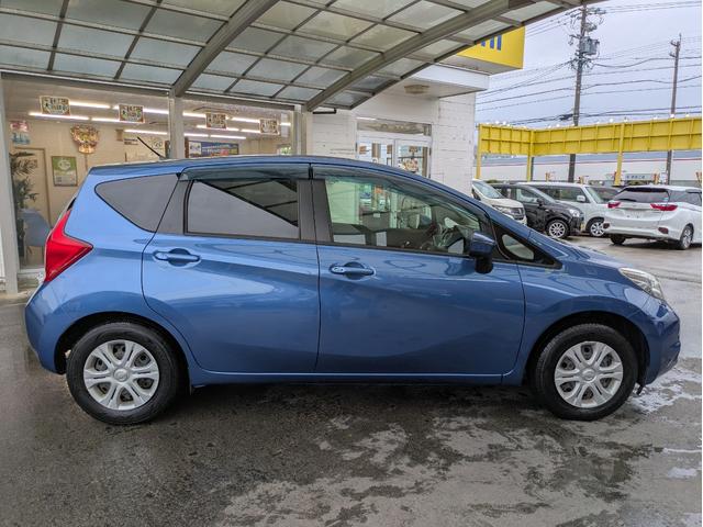 ノート Ｘ　ＤＩＧ－Ｓ　Ｖセレクション＋セーフティ　純正ＳＤナビ　フルセグＴＶ　アラウンドビューモニタ　Ｂｌｕｅｔｏｏｔｈオーディオ　ＣＤ／ＤＶＤ再生　アイドリングストップ　オートエアコン　ＥＴＣ　スマートキー　プッシュスタート　ウインカーミラー（32枚目）