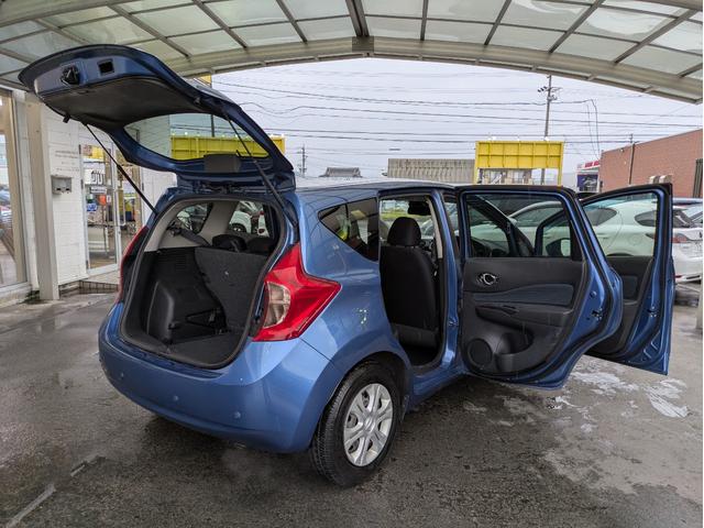 ノート Ｘ　ＤＩＧ－Ｓ　Ｖセレクション＋セーフティ　純正ＳＤナビ　フルセグＴＶ　アラウンドビューモニタ　Ｂｌｕｅｔｏｏｔｈオーディオ　ＣＤ／ＤＶＤ再生　アイドリングストップ　オートエアコン　ＥＴＣ　スマートキー　プッシュスタート　ウインカーミラー（50枚目）