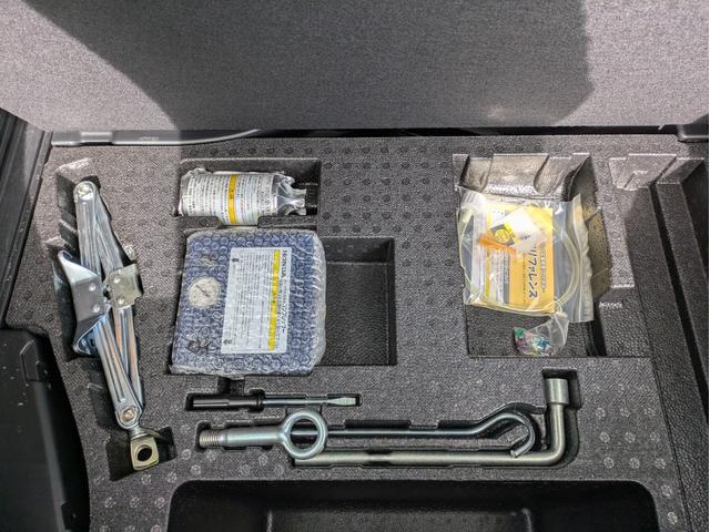 CR-Z α 純正HDDナビ ETC バックカメラ USB入力端子 ワンセグTV CD/DVD再生 オートライト HIDヘッドライト フロントフォグランプ クルーズコントロール パドルシフト スマートキー(14枚目)