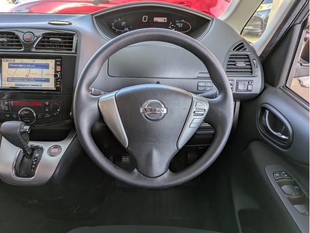 セレナ ２０Ｘ　Ｓ－ハイブリッド　純正ＳＤナビ　ＢＴオーディオ　ＥＴＣ　バックカメラ　ＵＳＢ入力端子　フルセグＴＶ　ＣＤ／ＤＶＤ再生　両側電動スライドドア　オートライト　クルーズコントロール　プッシュスタート　３列シート８人乗り（16枚目）