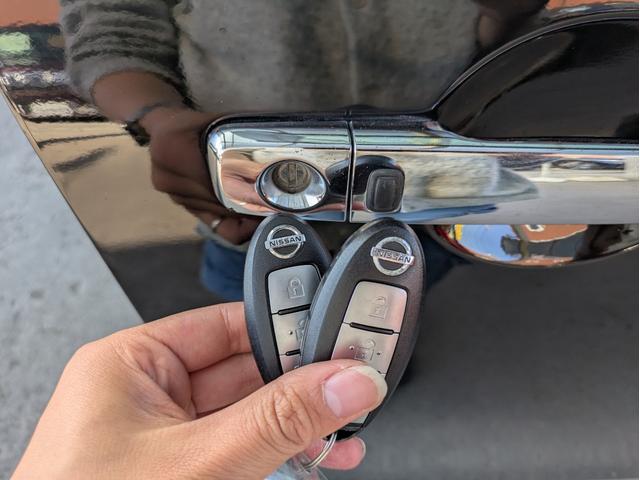 セレナ ２０Ｘ　Ｓ－ハイブリッド　純正ＳＤナビ　ＢＴオーディオ　ＥＴＣ　バックカメラ　ＵＳＢ入力端子　フルセグＴＶ　ＣＤ／ＤＶＤ再生　両側電動スライドドア　オートライト　クルーズコントロール　プッシュスタート　３列シート８人乗り（32枚目）