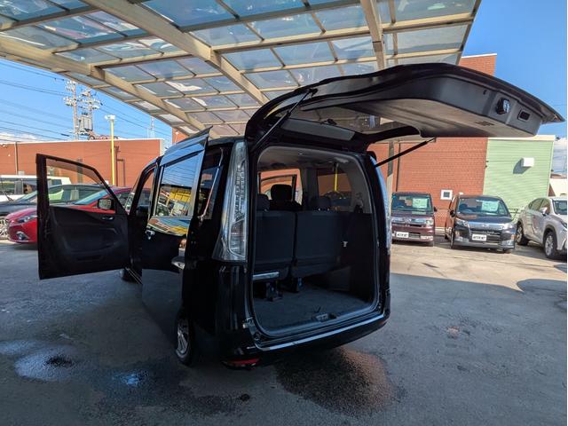 セレナ ２０Ｘ　Ｓ－ハイブリッド　純正ＳＤナビ　ＢＴオーディオ　ＥＴＣ　バックカメラ　ＵＳＢ入力端子　フルセグＴＶ　ＣＤ／ＤＶＤ再生　両側電動スライドドア　オートライト　クルーズコントロール　プッシュスタート　３列シート８人乗り（55枚目）