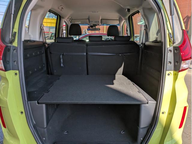 フリード＋ Ｇ・ホンダセンシング　社外ＳＤナビ　ＢＴオーディオ　ドラレコ　ＥＴＣ　バックカメラ　ＣＤ／ＤＶＤ再生　フルセグＴＶ　両側電動スライドドア　追従クルコン　衝突軽減ブレーキ　車線逸脱警報装置　プッシュスタート　ウォークスルー（11枚目）