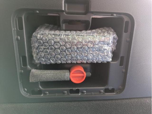 フリード＋ Ｇ・ホンダセンシング　社外ＳＤナビ　ＢＴオーディオ　ドラレコ　ＥＴＣ　バックカメラ　ＣＤ／ＤＶＤ再生　フルセグＴＶ　両側電動スライドドア　追従クルコン　衝突軽減ブレーキ　車線逸脱警報装置　プッシュスタート　ウォークスルー（14枚目）