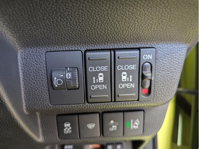 フリード＋ Ｇ・ホンダセンシング　社外ＳＤナビ　ＢＴオーディオ　ドラレコ　ＥＴＣ　バックカメラ　ＣＤ／ＤＶＤ再生　フルセグＴＶ　両側電動スライドドア　追従クルコン　衝突軽減ブレーキ　車線逸脱警報装置　プッシュスタート　ウォークスルー（32枚目）