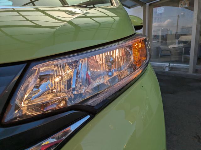 フリード＋ Ｇ・ホンダセンシング　社外ＳＤナビ　ＢＴオーディオ　ドラレコ　ＥＴＣ　バックカメラ　ＣＤ／ＤＶＤ再生　フルセグＴＶ　両側電動スライドドア　追従クルコン　衝突軽減ブレーキ　車線逸脱警報装置　プッシュスタート　ウォークスルー（46枚目）