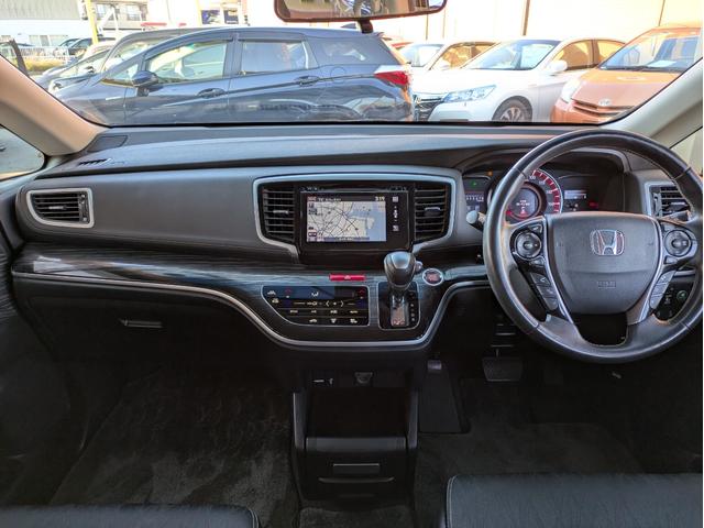 オデッセイ アブソルート・ＥＸホンダセンシング　純正ナビ　ＢＴオーディオ　全周囲・バックカメラ　ＥＴＣ　後席モニター　ＵＳＢ入力端子　追従クルコン　衝突軽減ブレーキ　車線逸脱警報　ハーフレザーシート　フルエアロ　オートライト　両側電動スライドドア（7枚目）