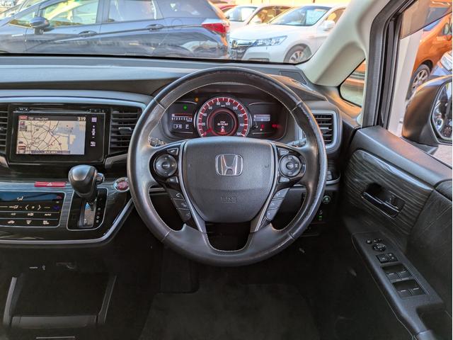 オデッセイ アブソルート・ＥＸホンダセンシング　純正ナビ　ＢＴオーディオ　全周囲・バックカメラ　ＥＴＣ　後席モニター　ＵＳＢ入力端子　追従クルコン　衝突軽減ブレーキ　車線逸脱警報　ハーフレザーシート　フルエアロ　オートライト　両側電動スライドドア（16枚目）