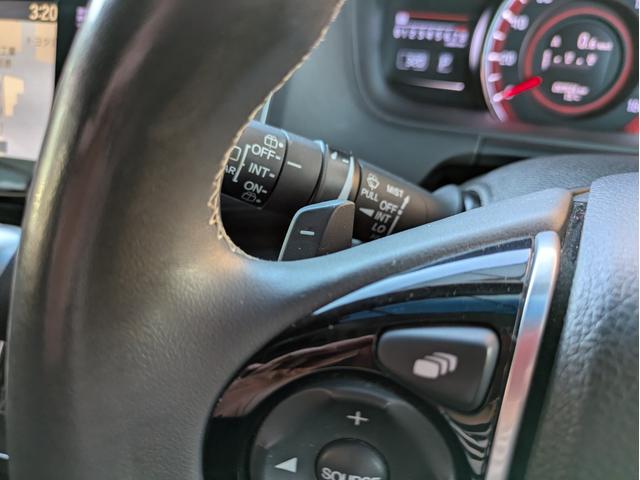 オデッセイ アブソルート・ＥＸホンダセンシング　純正ナビ　ＢＴオーディオ　全周囲・バックカメラ　ＥＴＣ　後席モニター　ＵＳＢ入力端子　追従クルコン　衝突軽減ブレーキ　車線逸脱警報　ハーフレザーシート　フルエアロ　オートライト　両側電動スライドドア（19枚目）