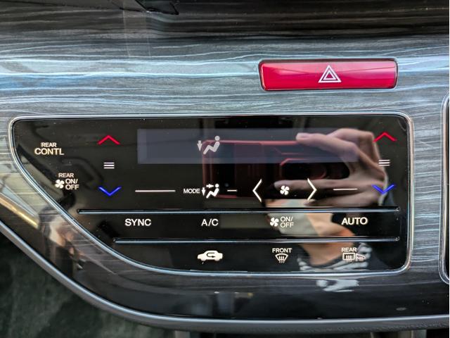 オデッセイ アブソルート・ＥＸホンダセンシング　純正ナビ　ＢＴオーディオ　全周囲・バックカメラ　ＥＴＣ　後席モニター　ＵＳＢ入力端子　追従クルコン　衝突軽減ブレーキ　車線逸脱警報　ハーフレザーシート　フルエアロ　オートライト　両側電動スライドドア（27枚目）