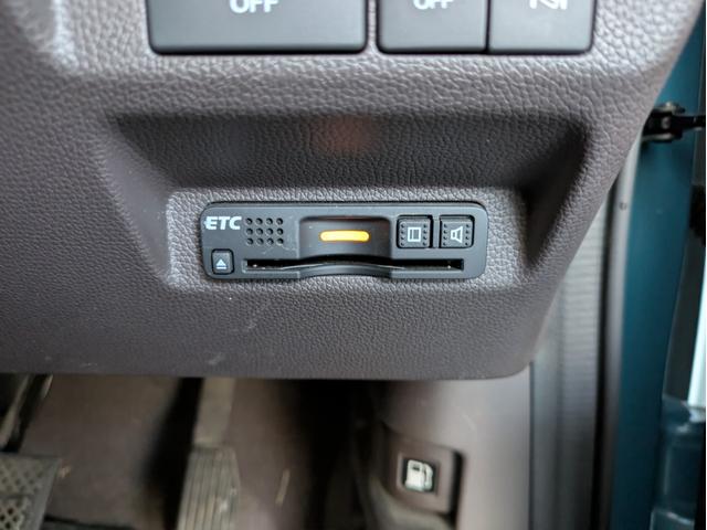 フリード Ｇ・ホンダセンシング　純正ＳＤナビ　ＢＴオーディオ　ＥＴＣ　バックカメラ　ドラレコ　フルセグＴＶ　ＣＤ／ＤＶＤ再生　両側電動スライドドア　追従クルコン　衝突軽減ブレーキ　車線逸脱警報　社外アルミ　プッシュスタート（29枚目）