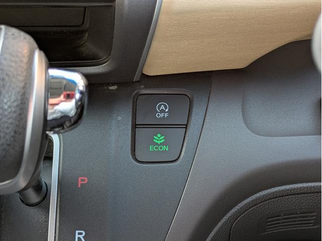 フリード Ｇ・ホンダセンシング　純正ＳＤナビ　ＢＴオーディオ　ＥＴＣ　バックカメラ　ドラレコ　フルセグＴＶ　ＣＤ／ＤＶＤ再生　両側電動スライドドア　追従クルコン　衝突軽減ブレーキ　車線逸脱警報　社外アルミ　プッシュスタート（33枚目）