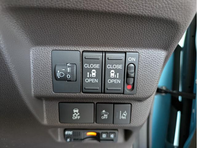 フリード Ｇ・ホンダセンシング　純正ＳＤナビ　ＢＴオーディオ　ＥＴＣ　バックカメラ　ドラレコ　フルセグＴＶ　ＣＤ／ＤＶＤ再生　両側電動スライドドア　追従クルコン　衝突軽減ブレーキ　車線逸脱警報　社外アルミ　プッシュスタート（34枚目）