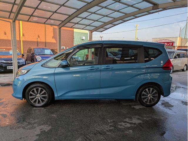 フリード Ｇ・ホンダセンシング　純正ＳＤナビ　ＢＴオーディオ　ＥＴＣ　バックカメラ　ドラレコ　フルセグＴＶ　ＣＤ／ＤＶＤ再生　両側電動スライドドア　追従クルコン　衝突軽減ブレーキ　車線逸脱警報　社外アルミ　プッシュスタート（47枚目）