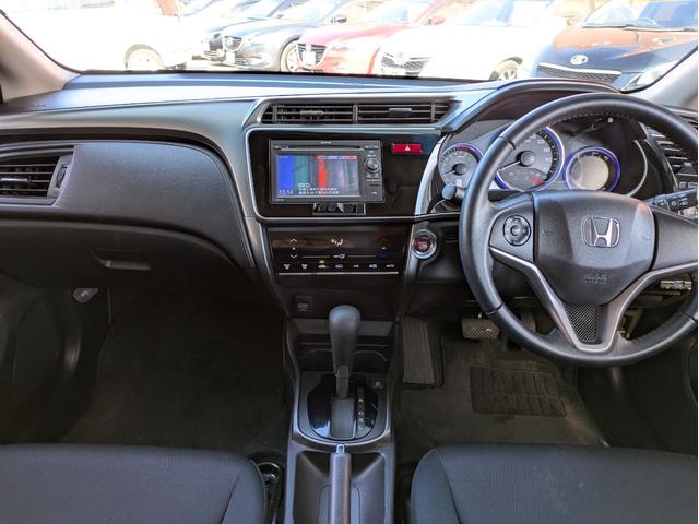 グレイス ＬＸ　純正ディスプレイオーディオ　ワンセグＴＶ　ＥＴＣ　バックカメラ　ＵＳＢ入力端子　ステアリングリモコン　ＬＥＤヘッドライト　フロントフォグランプ　プッシュスタート　アイドリングストップ（7枚目）