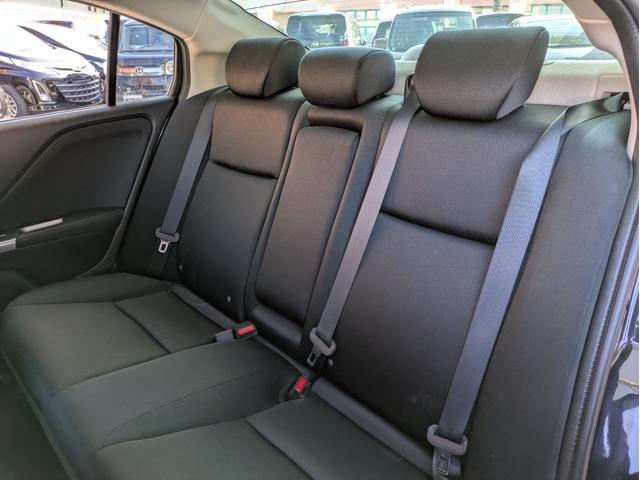 グレイス ＬＸ　純正ディスプレイオーディオ　ワンセグＴＶ　ＥＴＣ　バックカメラ　ＵＳＢ入力端子　ステアリングリモコン　ＬＥＤヘッドライト　フロントフォグランプ　プッシュスタート　アイドリングストップ（11枚目）