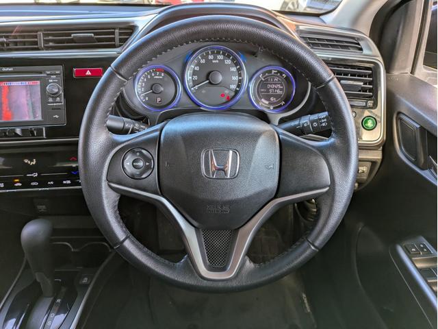 グレイス ＬＸ　純正ディスプレイオーディオ　ワンセグＴＶ　ＥＴＣ　バックカメラ　ＵＳＢ入力端子　ステアリングリモコン　ＬＥＤヘッドライト　フロントフォグランプ　プッシュスタート　アイドリングストップ（15枚目）