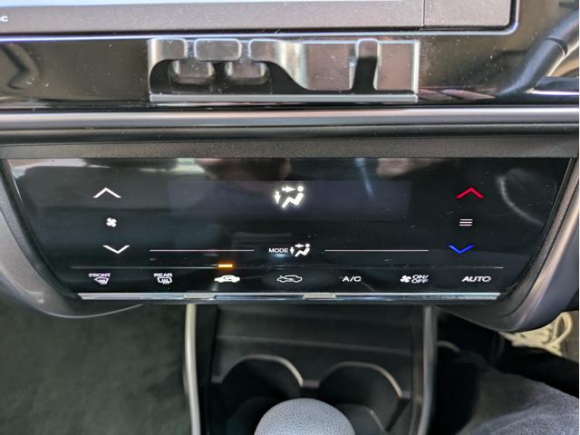 グレイス ＬＸ　純正ディスプレイオーディオ　ワンセグＴＶ　ＥＴＣ　バックカメラ　ＵＳＢ入力端子　ステアリングリモコン　ＬＥＤヘッドライト　フロントフォグランプ　プッシュスタート　アイドリングストップ（20枚目）