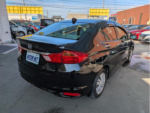 グレイス ＬＸ　純正ディスプレイオーディオ　ワンセグＴＶ　ＥＴＣ　バックカメラ　ＵＳＢ入力端子　ステアリングリモコン　ＬＥＤヘッドライト　フロントフォグランプ　プッシュスタート　アイドリングストップ（33枚目）