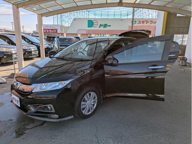 グレイス ＬＸ　純正ディスプレイオーディオ　ワンセグＴＶ　ＥＴＣ　バックカメラ　ＵＳＢ入力端子　ステアリングリモコン　ＬＥＤヘッドライト　フロントフォグランプ　プッシュスタート　アイドリングストップ（48枚目）