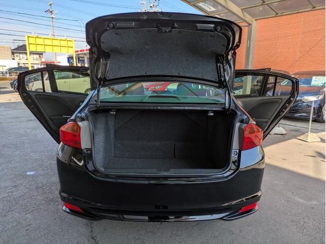 グレイス ＬＸ　純正ディスプレイオーディオ　ワンセグＴＶ　ＥＴＣ　バックカメラ　ＵＳＢ入力端子　ステアリングリモコン　ＬＥＤヘッドライト　フロントフォグランプ　プッシュスタート　アイドリングストップ（53枚目）