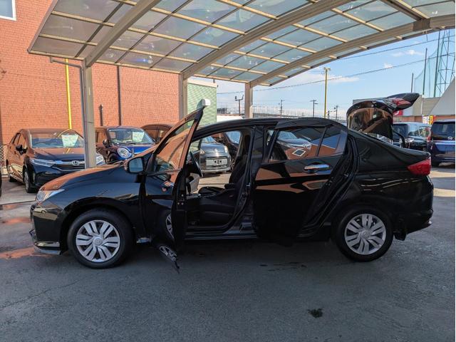 グレイス ＬＸ　純正ディスプレイオーディオ　ワンセグＴＶ　ＥＴＣ　バックカメラ　ＵＳＢ入力端子　ステアリングリモコン　ＬＥＤヘッドライト　フロントフォグランプ　プッシュスタート　アイドリングストップ（55枚目）