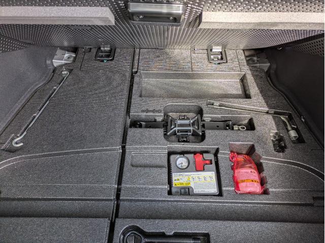 プリウス Ｓ　純正ＳＤナビ　ＢＴオーディオ　ＥＴＣ　バックカメラ　ワンセグＴＶ　ＣＤ再生　オートライト　ＬＥＤヘッドライト　ステアリングリモコン　プッシュスタート　純正１５インチＡＷ　アイドリングストップ（14枚目）