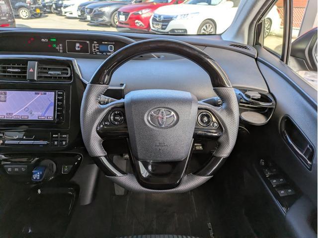 プリウス Ｓ　純正ＳＤナビ　ＢＴオーディオ　ＥＴＣ　バックカメラ　ワンセグＴＶ　ＣＤ再生　オートライト　ＬＥＤヘッドライト　ステアリングリモコン　プッシュスタート　純正１５インチＡＷ　アイドリングストップ（15枚目）