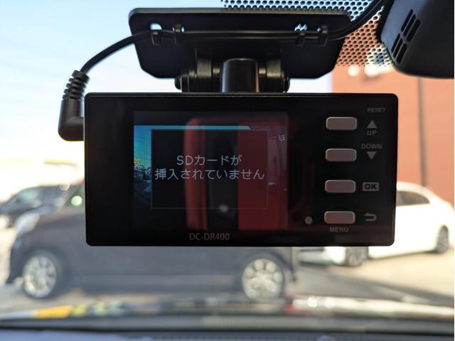 プリウス Ｓ　純正ＳＤナビ　ＢＴオーディオ　ＥＴＣ　バックカメラ　ワンセグＴＶ　ＣＤ再生　オートライト　ＬＥＤヘッドライト　ステアリングリモコン　プッシュスタート　純正１５インチＡＷ　アイドリングストップ（27枚目）