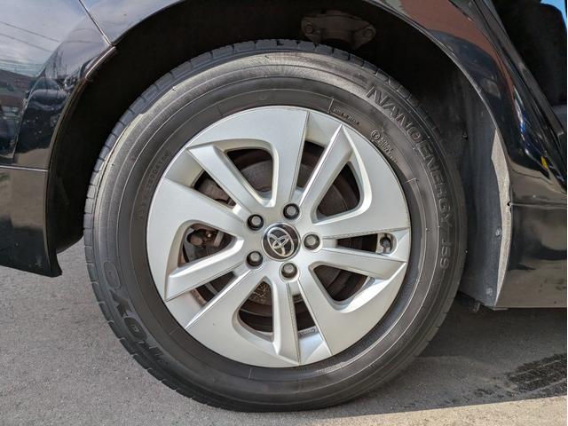 プリウス Ｓ　純正ＳＤナビ　ＢＴオーディオ　ＥＴＣ　バックカメラ　ワンセグＴＶ　ＣＤ再生　オートライト　ＬＥＤヘッドライト　ステアリングリモコン　プッシュスタート　純正１５インチＡＷ　アイドリングストップ（49枚目）