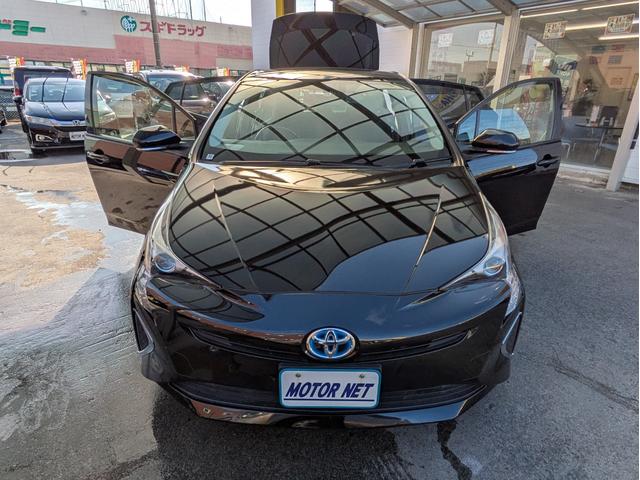 プリウス Ｓ　純正ＳＤナビ　ＢＴオーディオ　ＥＴＣ　バックカメラ　ワンセグＴＶ　ＣＤ再生　オートライト　ＬＥＤヘッドライト　ステアリングリモコン　プッシュスタート　純正１５インチＡＷ　アイドリングストップ（52枚目）