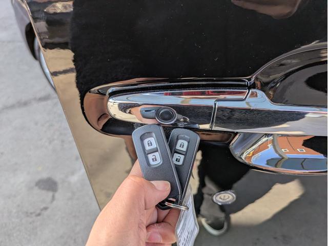 N-BOXスラッシュ G・Aパッケージ 社外SDナビ BTオーディオ フルセグTV バックカメラ CD再生 オートライト HIDヘッドライト プッシュスタート アイドリングストップ 衝突軽減ブレーキ ベンチシート ステアリングリモコン(31枚目)