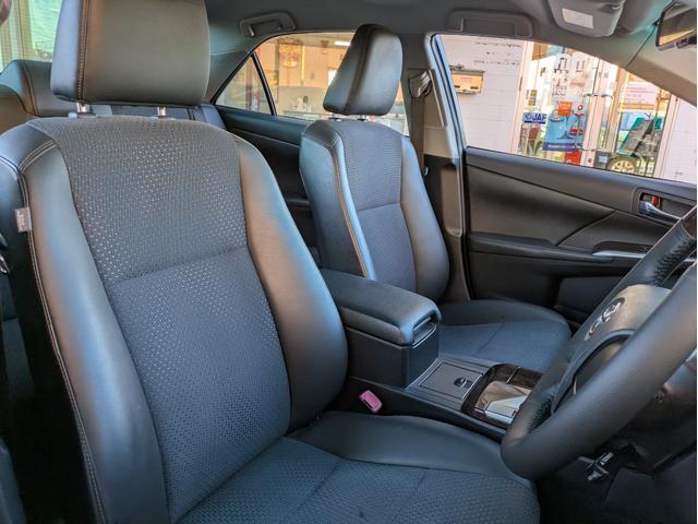 カムリ ハイブリッド　Ｇパッケージ・プレミアムブラック　純正ＳＤナビ　ＢＴオーディオ　ＥＴＣ　バックカメラ　フルセグＴＶ　電動シート　ハーフレザーシート　オートライト　ＬＥＤヘッドライト　オートクルコン　プッシュスタート　純正１７インチＡＷ　フロントフォグ（8枚目）