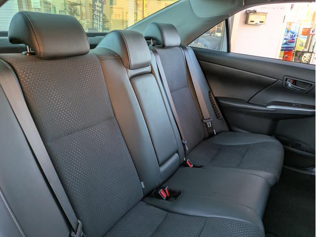 カムリ ハイブリッド　Ｇパッケージ・プレミアムブラック　純正ＳＤナビ　ＢＴオーディオ　ＥＴＣ　バックカメラ　フルセグＴＶ　電動シート　ハーフレザーシート　オートライト　ＬＥＤヘッドライト　オートクルコン　プッシュスタート　純正１７インチＡＷ　フロントフォグ（9枚目）